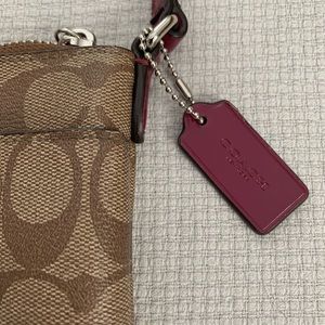 PEYTON EAST/WEST SWINGPACK IN SIGNATURE FABRIC